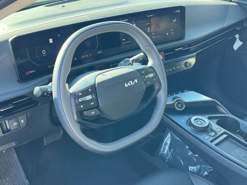 Certified 2025 Kia EV6 Wind image 15