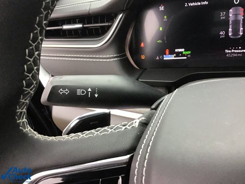 Used 2022 Jeep Grand Cherokee Overland image 36