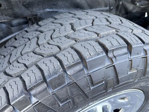 Used 2011 Chevrolet Silverado 3500 W/T AWD/4WD image 20