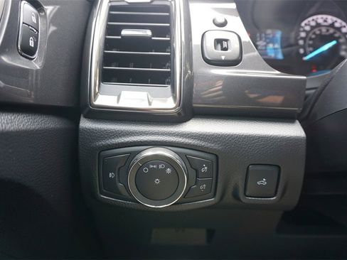 Used 2024 Nissan Pathfinder SL image 49