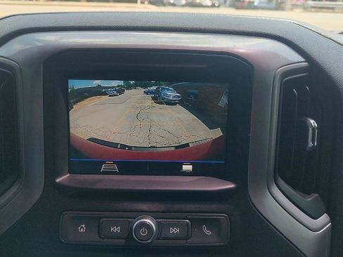 Used 2022 Chevrolet Silverado 2500 Custom w/ Custom Value Package AWD/4WD image 16