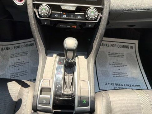 Used 2016 Honda Civic Touring image 21