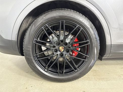 New 2026 Porsche Cayenne S image 16
