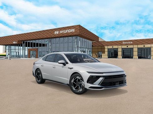 New 2026 Hyundai Sonata SEL FWD image 2