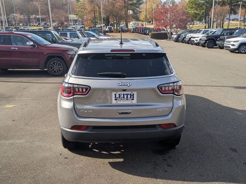 Used 2022 Jeep Compass Latitude image 6