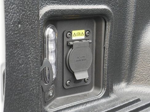 Used 2025 Ford Maverick XLT w/ XLT Luxury Package image 55