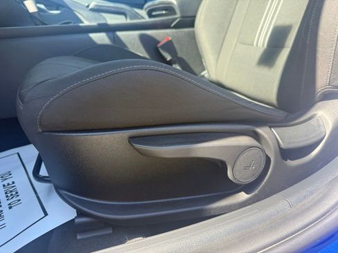 Used 2021 Hyundai Elantra SEL FWD image 15