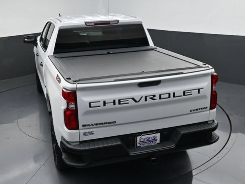 Used 2022 Chevrolet Silverado 1500 Custom Trail Boss w/ LPO, Dark Essentials Package AWD/4WD image 45