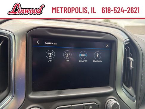 Used 2022 Chevrolet Silverado 1500 LT AWD/4WD image 25