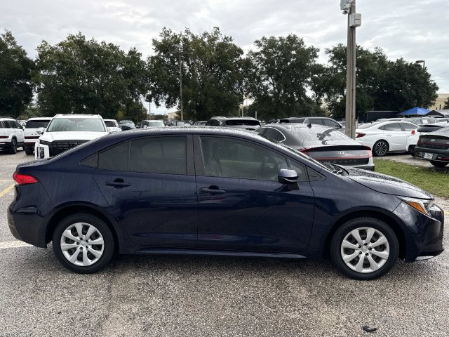 Used 2024 Toyota Corolla LE FWD image 2