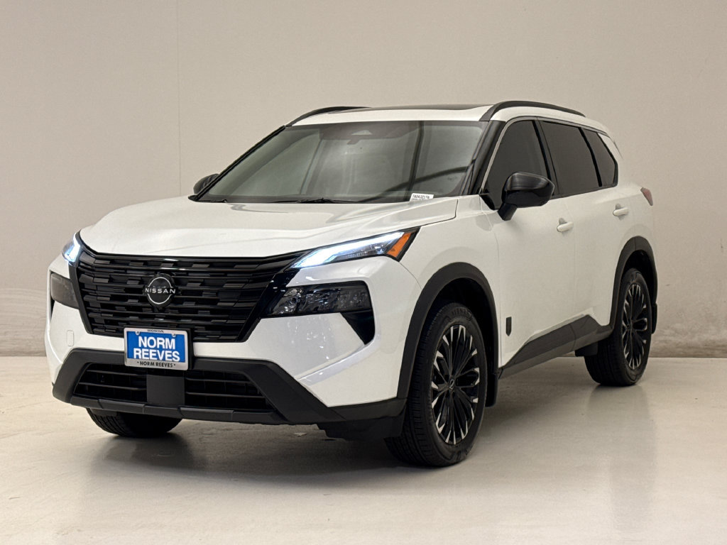 Used 2026 Nissan Rogue Dark Armor FWD image 2