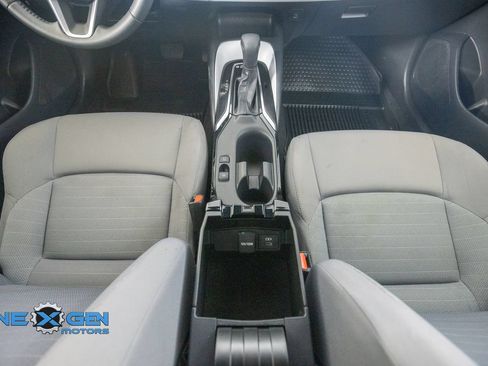 Used 2023 Toyota Corolla SE AWD/4WD image 4