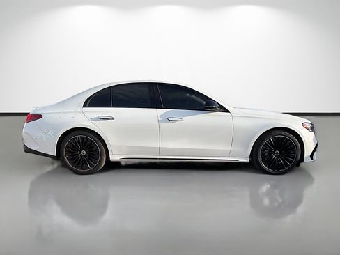 Used 2024 Mercedes-Benz E 350 4MATIC Sedan image 2