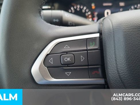 Used 2025 Jeep Compass Limited AWD/4WD image 12