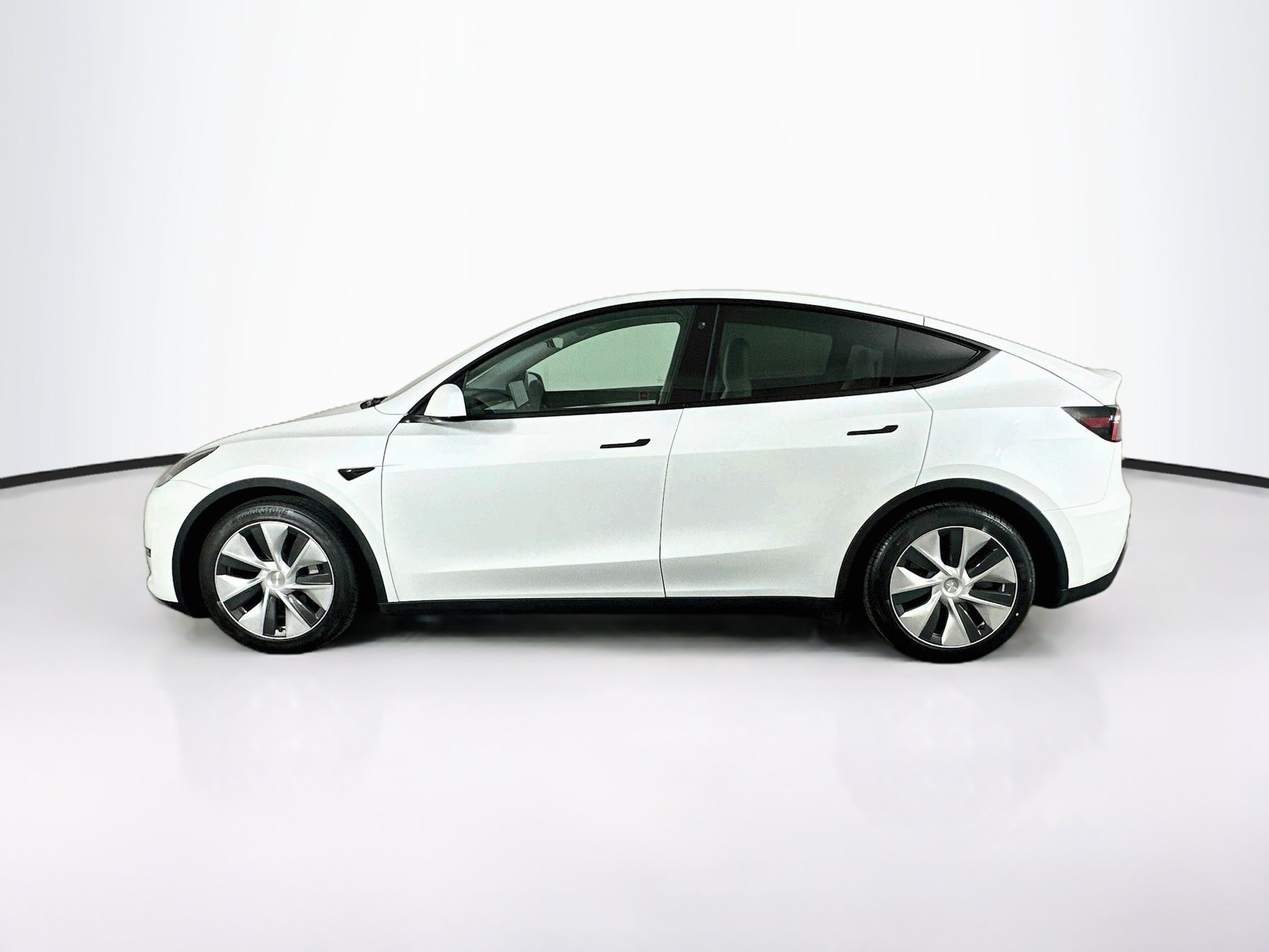 Used 2022 Tesla Model Y Long Range AWD/4WD image 4