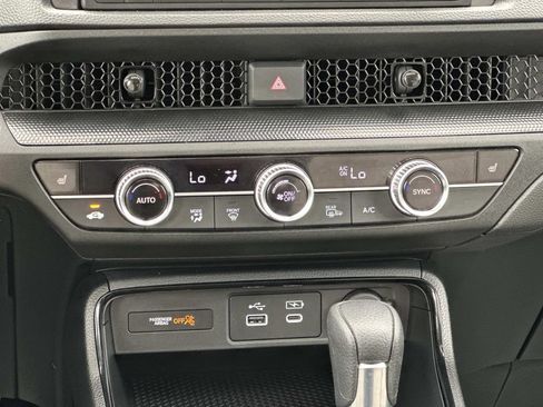 Used 2025 Honda CR-V EX image 5