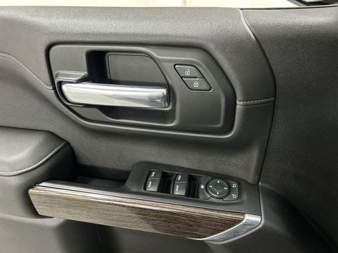 Used 2020 GMC Sierra 1500 SLE w/ X31 Off-Road Package image 11
