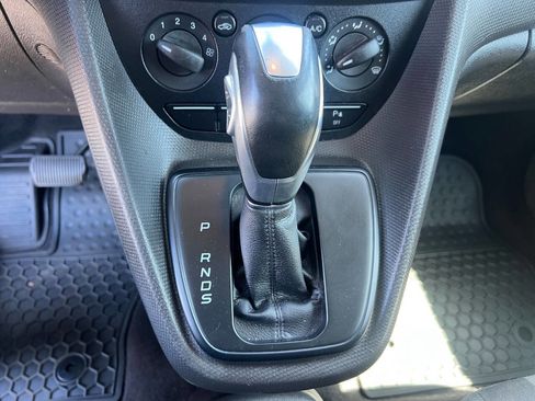 Used 2017 Ford Transit Connect XLT image 12