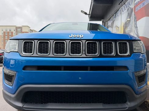 Used 2018 Jeep Compass Sport w/ Cold Weather Group FWD image 8