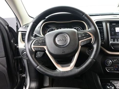 Used 2016 Jeep Cherokee Latitude w/ Comfort/Convenience Group AWD/4WD image 26