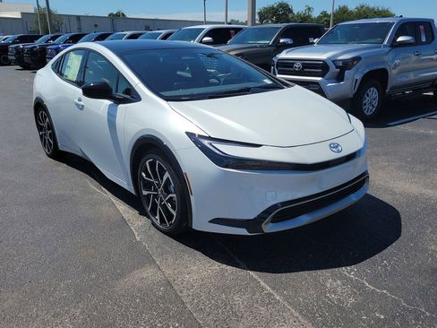 New 2026 Toyota Prius Plug-In Hybrid image 2
