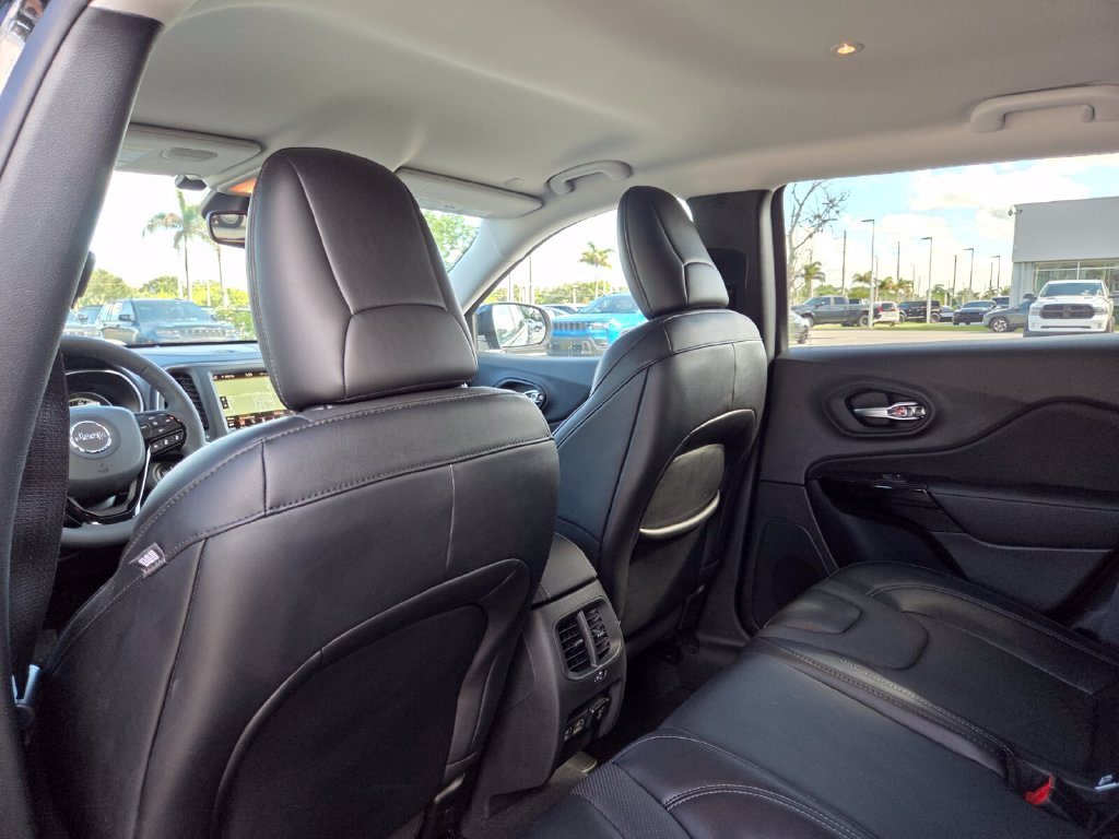 Used 2023 Jeep Cherokee Altitude Lux AWD/4WD image 24