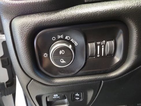 Used 2023 RAM 1500 Laramie AWD/4WD image 17
