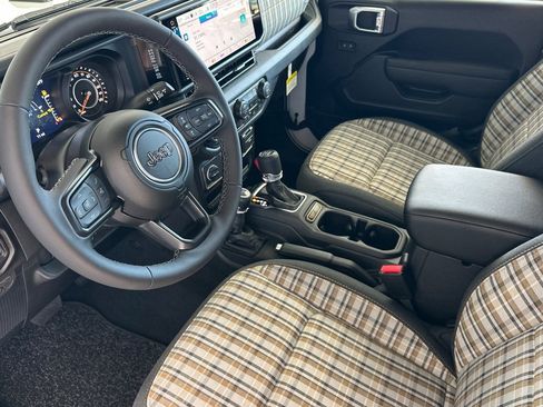 New 2026 Jeep Gladiator Sport AWD/4WD image 11
