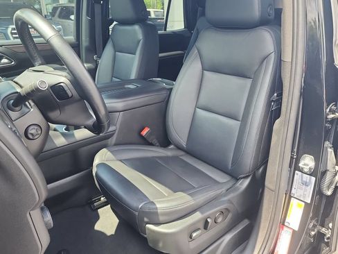 Certified 2022 Chevrolet Tahoe Z71 w/ Luxury Package AWD/4WD image 20