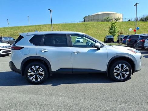 Used 2023 Nissan Rogue SV AWD/4WD image 3