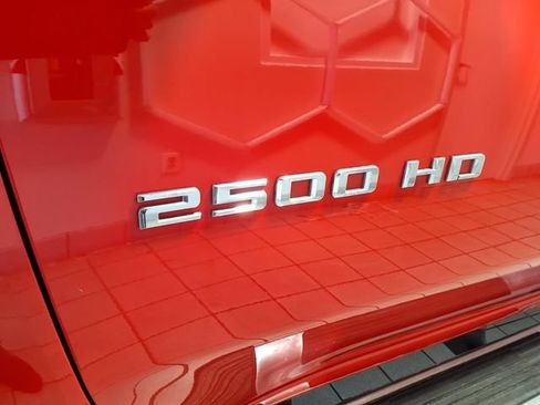 Used 2025 Chevrolet Silverado 2500 LT AWD/4WD image 8