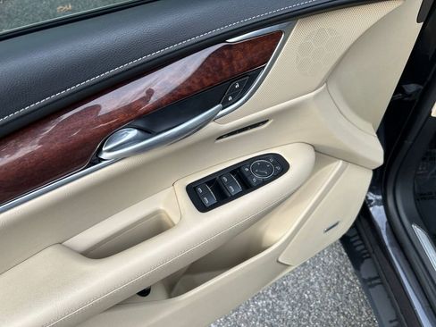 Used 2017 Cadillac XT5 Luxury w/ Driver Awareness Package image 15