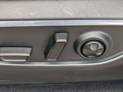 Used 2024 Jeep Wagoneer L Series III w/ Flexible Seating Group AWD/4WD image 26
