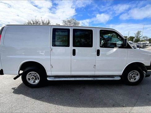 Used 2024 GMC Savana 2500 w/ Driver Convenience Package image 15