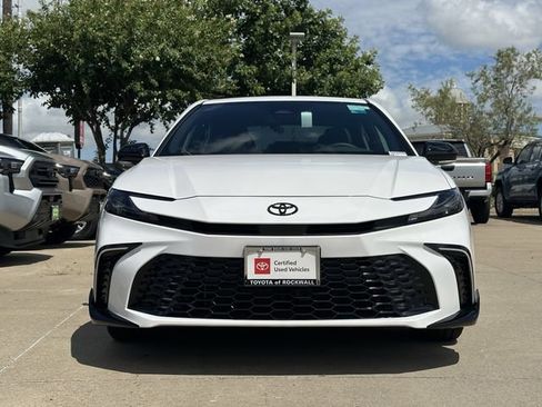 Used 2026 Toyota Camry Hybrid w/ Convenience Package FWD image 7