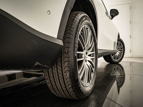 Certified 2025 Mercedes-Benz GLC 300 4MATIC image 40