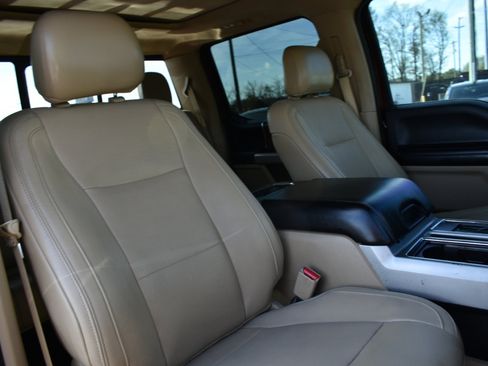 Used 2015 Ford F150 Lariat w/ Equipment Group 502A Luxury image 32