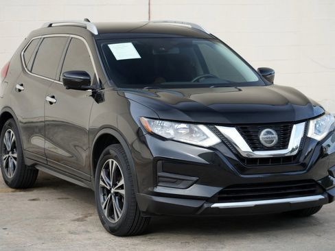 Used 2019 Nissan Rogue SV w/ Premium Package FWD image 52