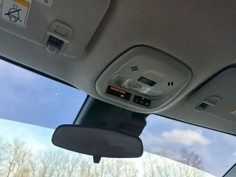 Used 2024 Chevrolet Trax LT w/ Driver Confidence Package image 13