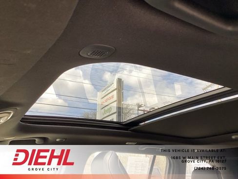 Used 2025 Jeep Grand Cherokee Limited w/ Black Appearance Package AWD/4WD image 18