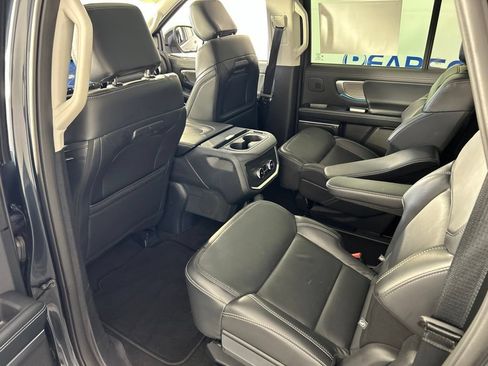 Used 2025 Ford Expedition Max Platinum w/ Driver's Package AWD/4WD image 28