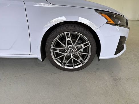 Certified 2024 Nissan Altima 2.0 SR image 14