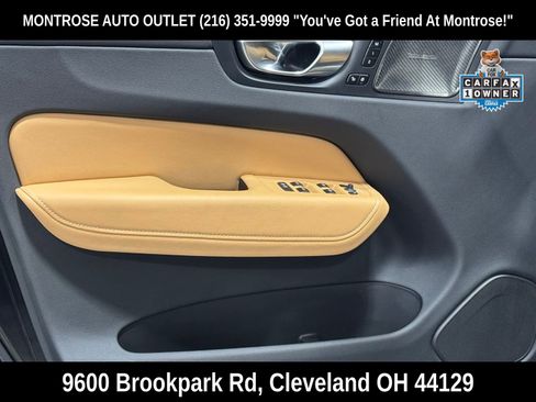Used 2023 Volvo XC60 B5 Ultimate w/ Climate Package image 11