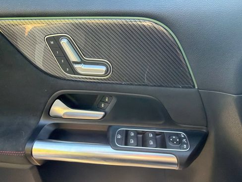 Used 2022 Mercedes-Benz GLA 250 4MATIC image 16
