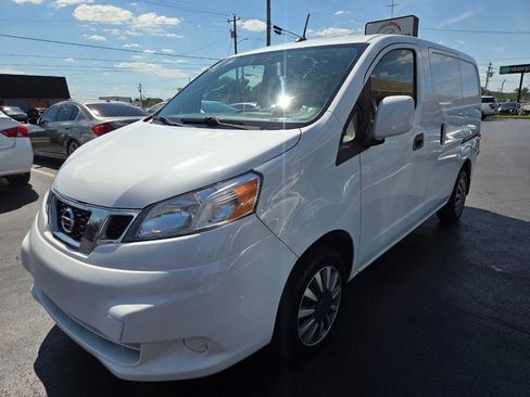 Used 2017 Nissan NV200 SV w/ Technology Package FWD image 2
