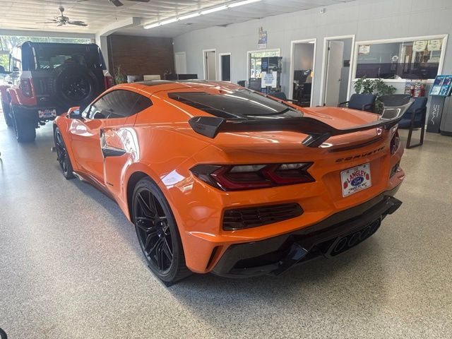 Used 2023 Chevrolet Corvette Z06 w/ Stealth Interior Trim Package RWD image 2