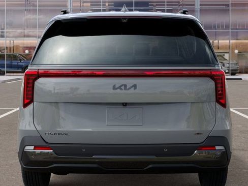 New 2025 Kia Carnival SX Prestige FWD image 13