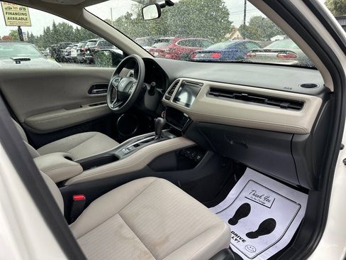 Used 2017 Honda HR-V EX image 20