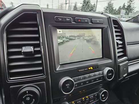 Used 2018 Ford Expedition Limited w/ Equipment Group 301A image 28