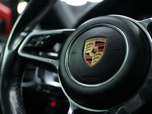 Used 2018 Porsche Cayenne S image 44